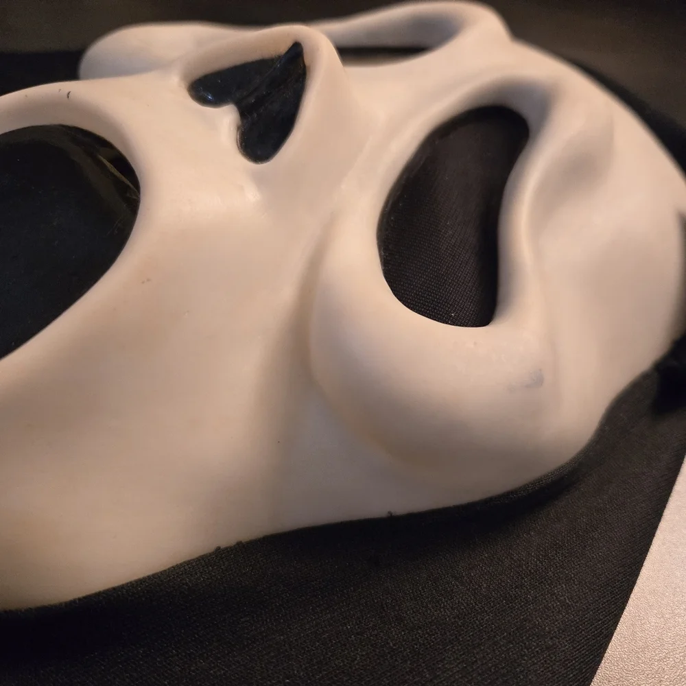 Vintage 90s Ghost Face Scream Mask Easter Unlimited Glow In Dark